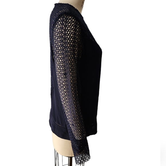 Andy & Lucy Navy Woven Guipure Lace Top - Size L - Picture 2 of 9